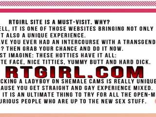 Канадійка білявка транс в чорна панчохи дрочіння від її статевий член на вебкамера