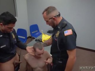 Поліцейський удар робота movieture і гей старший поліція