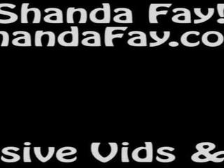 Shanda fay tersentak mati keras manhood dengan sarung tangan!