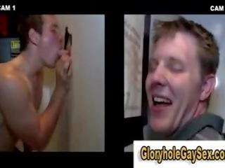 Biedrs nepieredzējošas gloryhole gejs